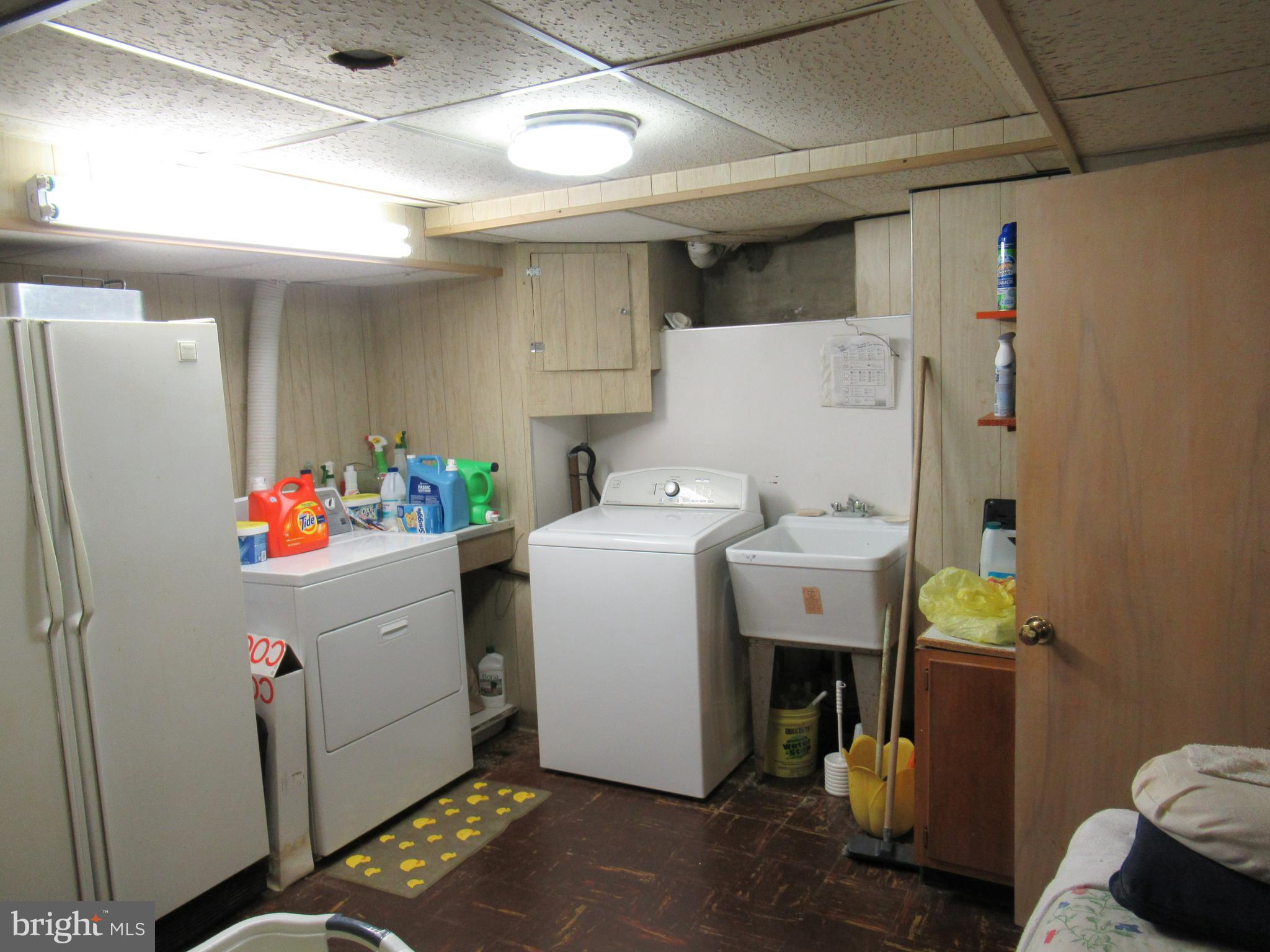 101 Dewey Road Cheltenham, PA 19012 - Photo 16 of 37 Laundry Room