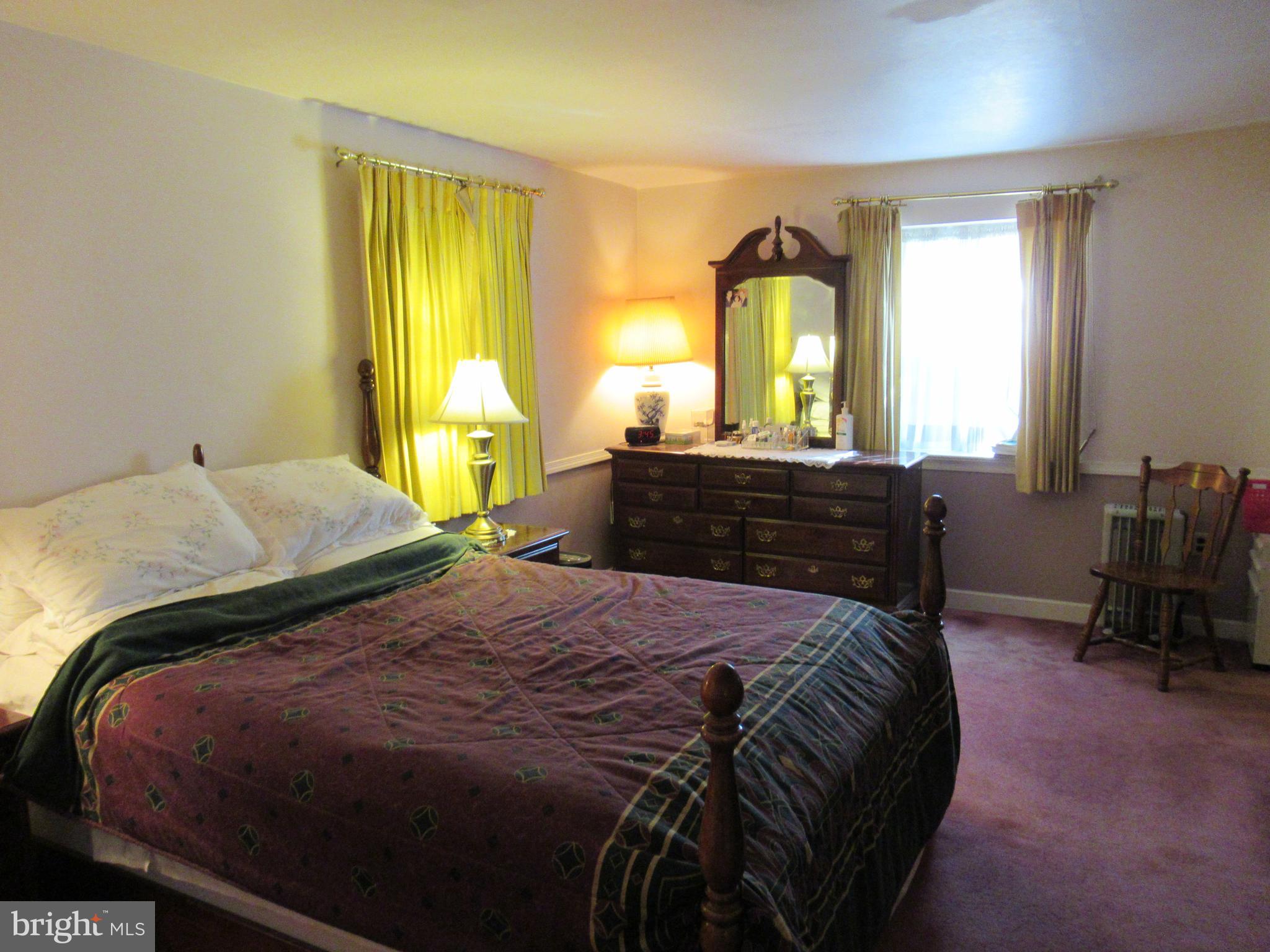 101 Dewey Road Cheltenham, PA 19012 - Photo 19 of 37 Plenty of room and a bath