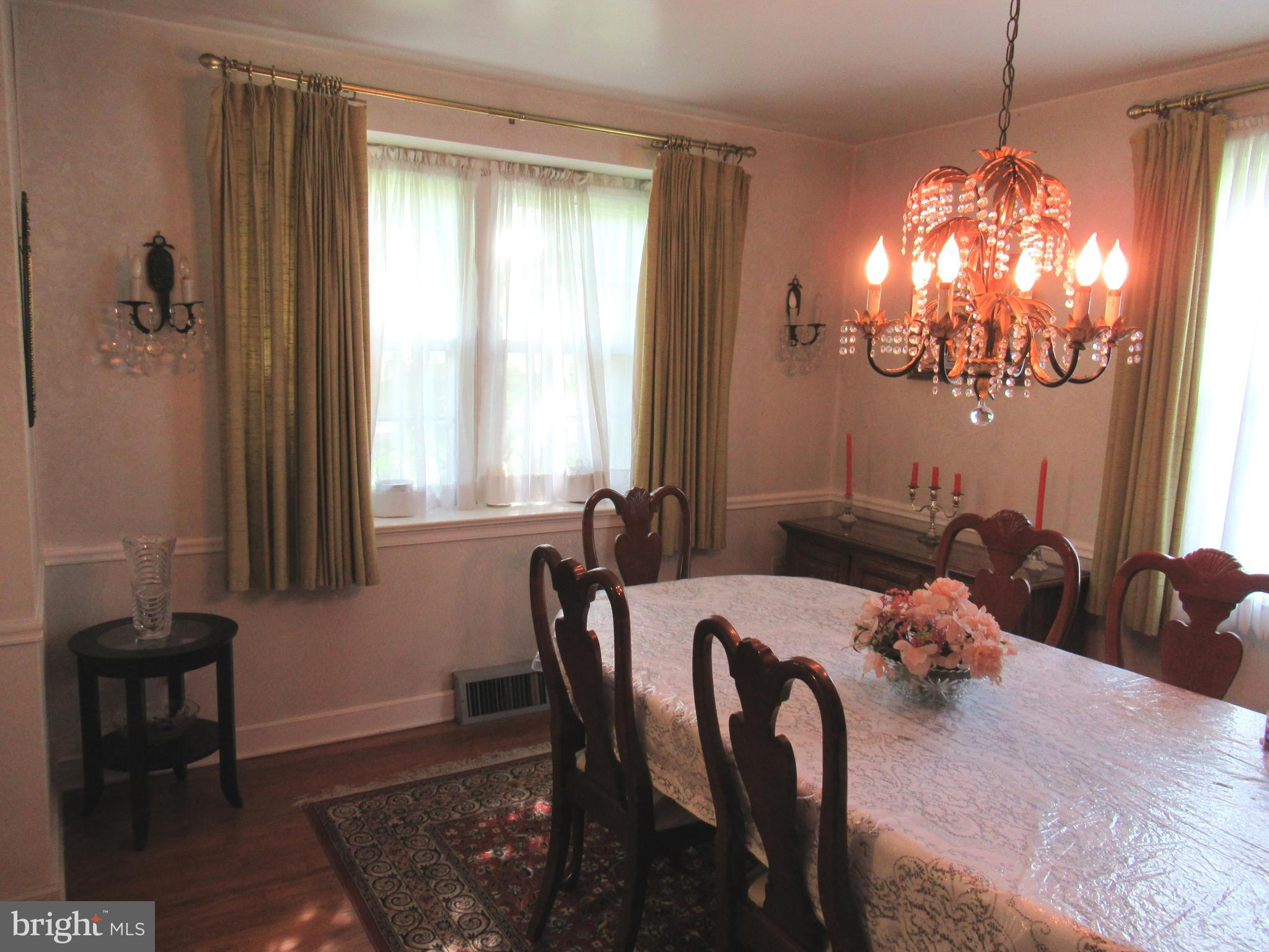 101 Dewey Road Cheltenham, PA 19012 - Photo 5 of 37 Dining room