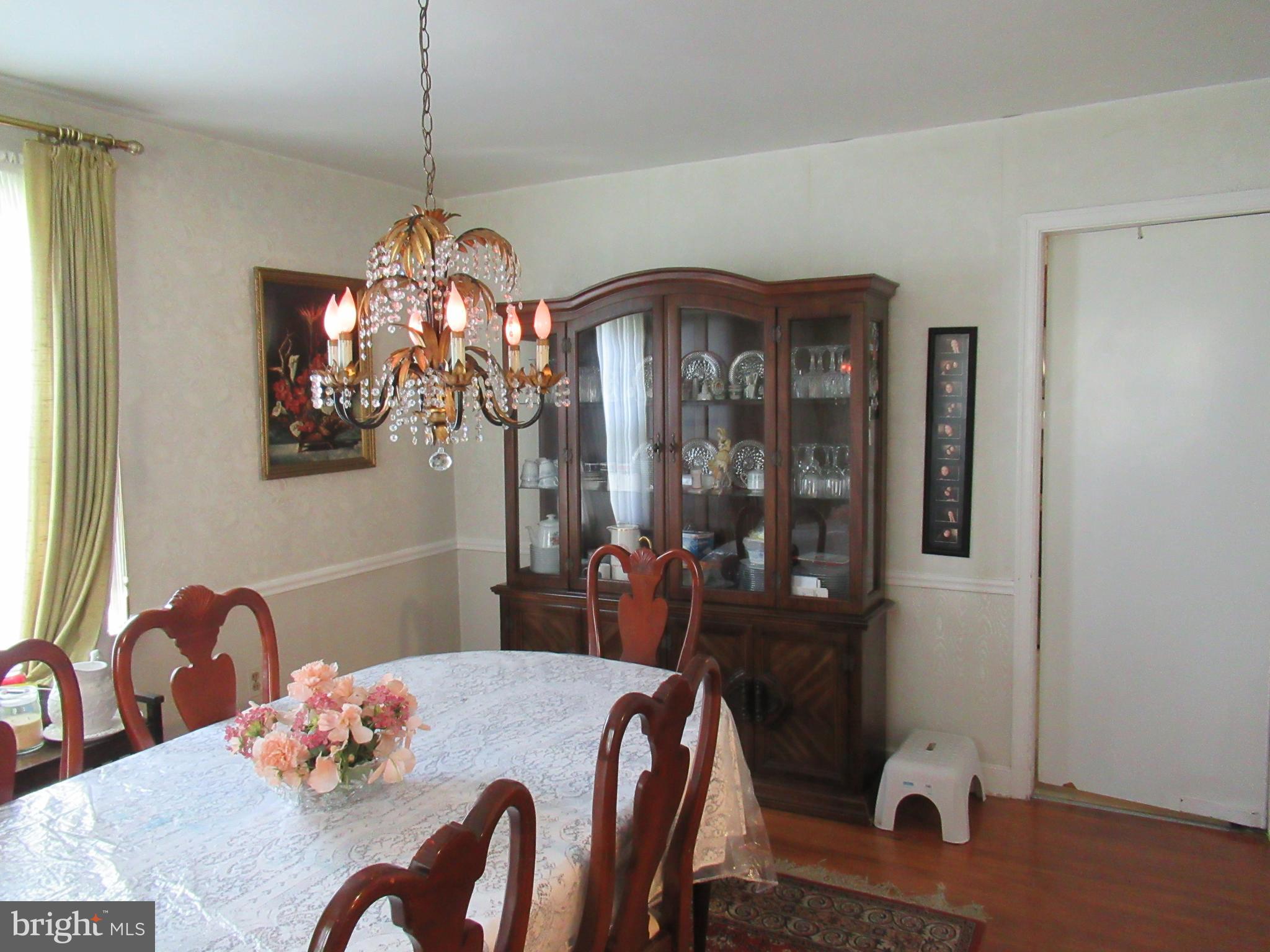 101 Dewey Road Cheltenham, PA 19012 - Photo 6 of 37 Dining room