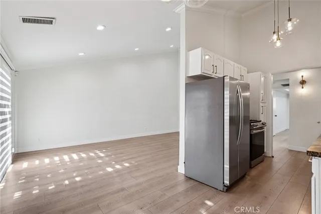 $449,950 | 7439 Woodman Avenue, Unit 31, Van Nuys, CA 91405