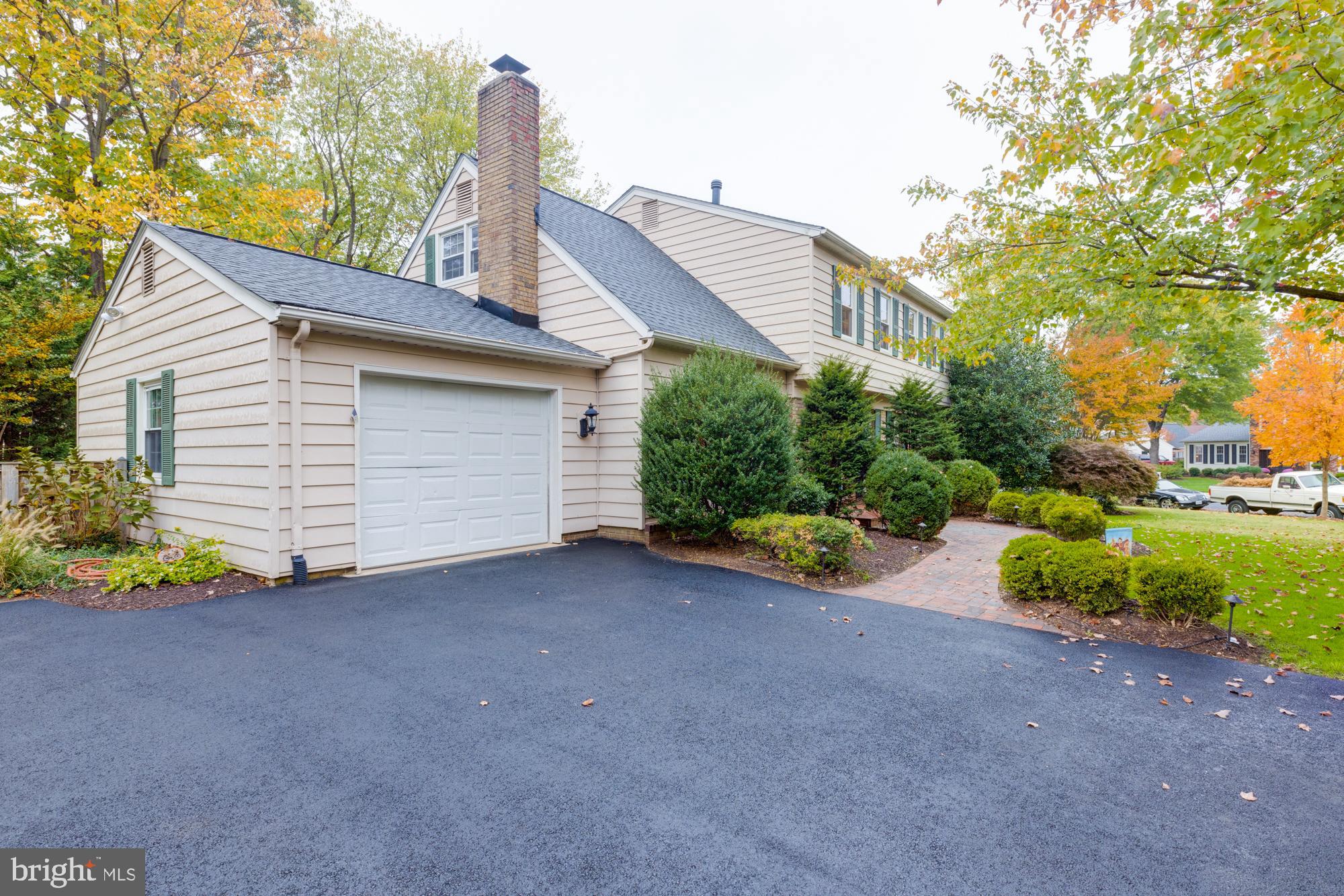 8116 Northumberland Road Springfield, VA 22153 - Photo 11 of 54 Expanded drive perfect for multi-car families