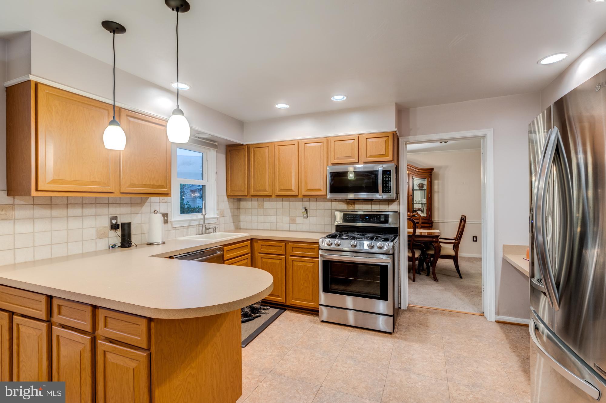 8116 Northumberland Road Springfield, VA 22153 - Photo 23 of 54 Plenty of kitchen cabinets and counter space