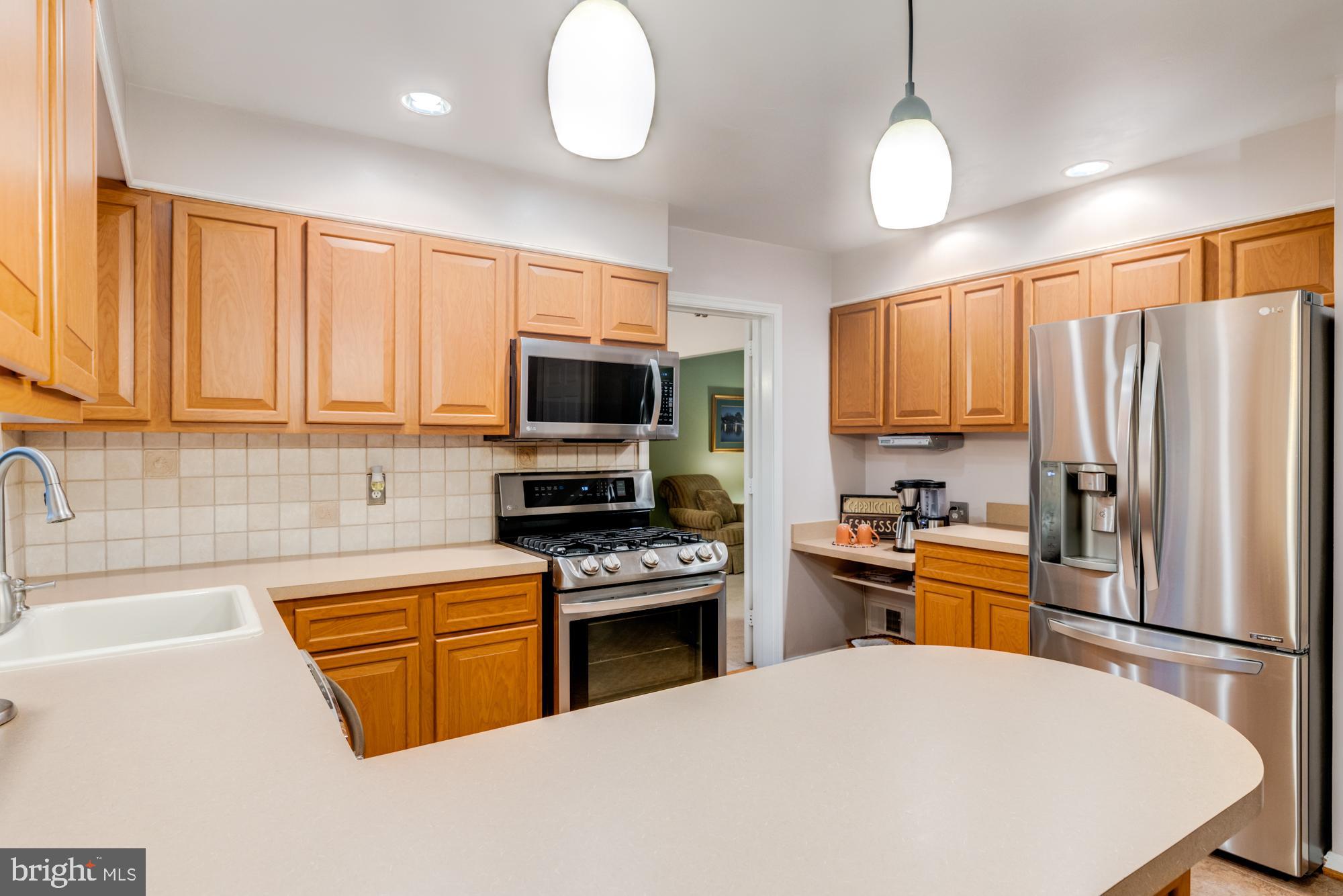 8116 Northumberland Road Springfield, VA 22153 - Photo 25 of 54 New stainless LG appliances