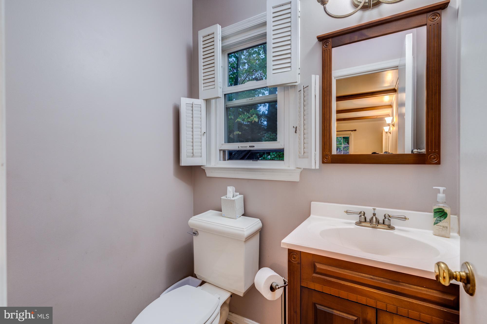 8116 Northumberland Road Springfield, VA 22153 - Photo 31 of 54 Half bath on main level
