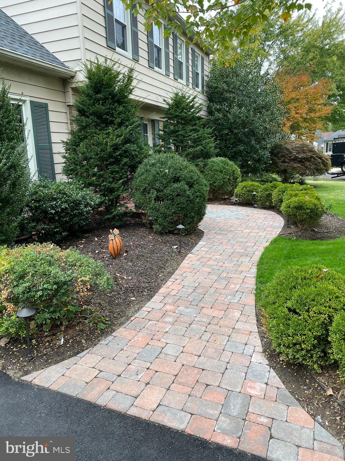 8116 Northumberland Road Springfield, VA 22153 - Photo 5 of 54 Amazing front walkway welcomes you home
