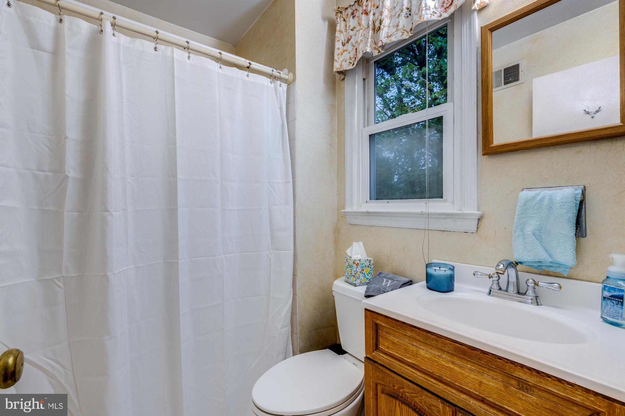 8116 Northumberland Road Springfield, VA 22153 - Photo 47 of 54 Full master bath