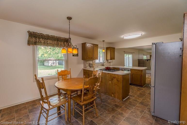 5185 North Georgetown Road Grand Blanc, MI 48439 - Photo 5 of 30