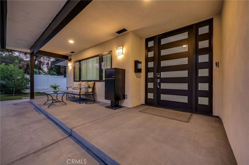 3890 Shadow Grove Road Pasadena, CA 91107 - Photo 4 of 70 Gallery Image 4