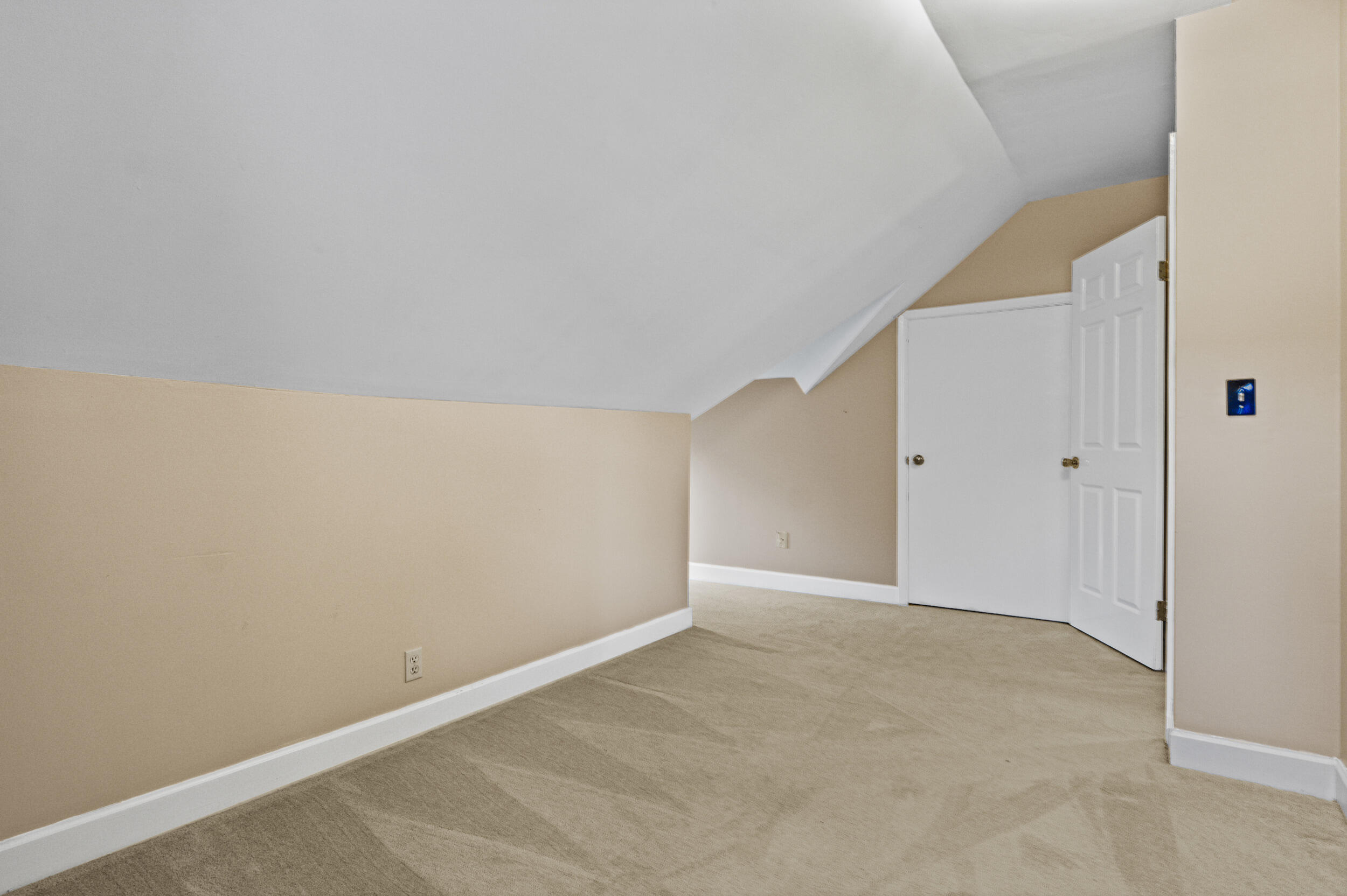 424 Ridgeway Road Lexington, KY 40502 - Photo 36 of 74 Bedroom 2
