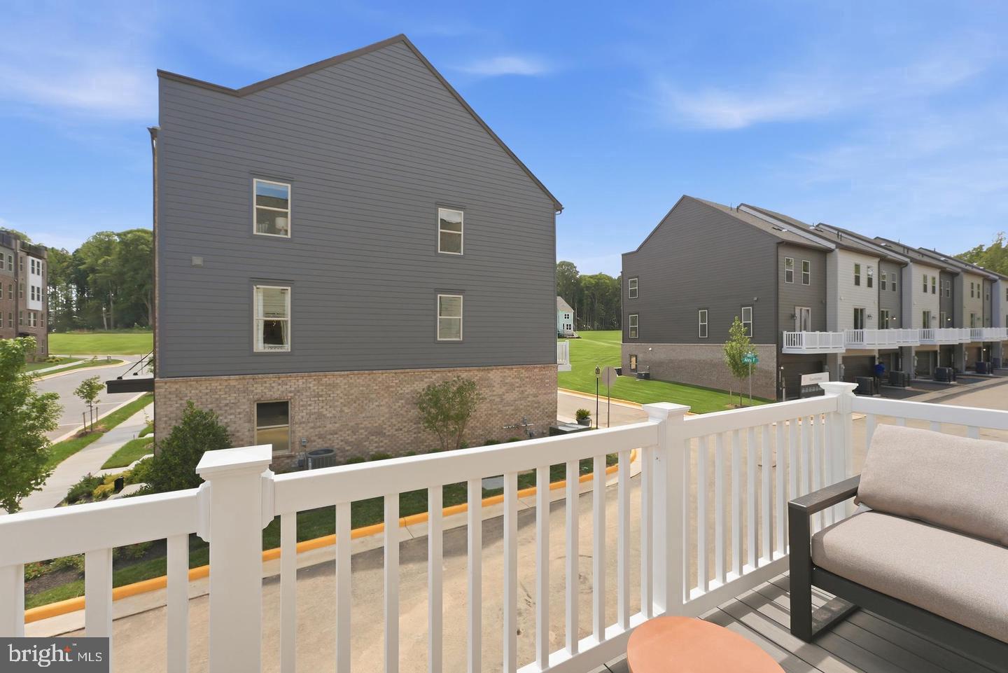 4002 Ridge Line Road Woodbridge, VA 22193 - Photo 8 of 33 Gallery Image 8
