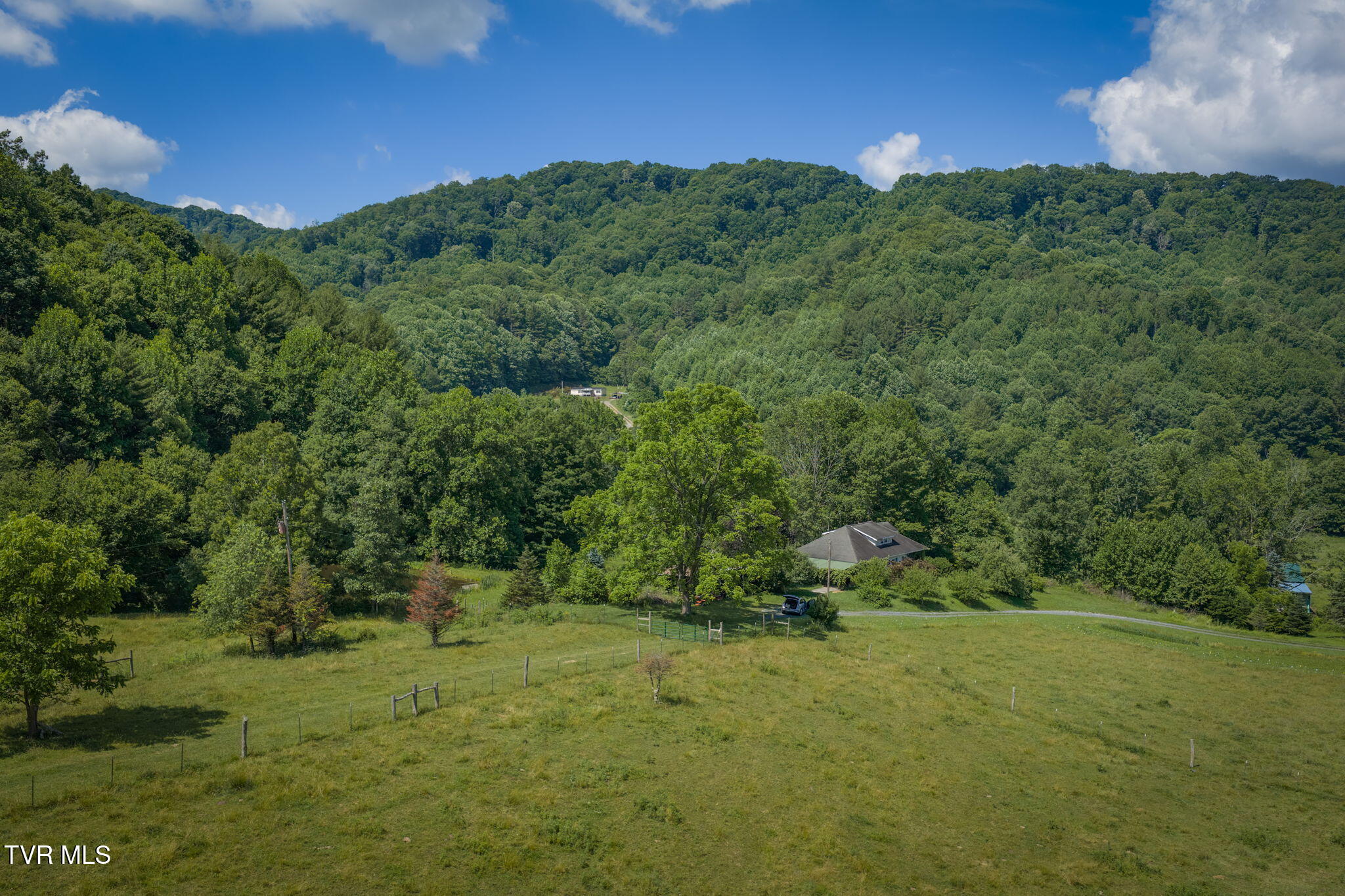 120 Teaberry Road Roan Mountain, TN 37687 - Photo 24 of 56 23-web-or-mls-DJI_20260612112241_0260_D