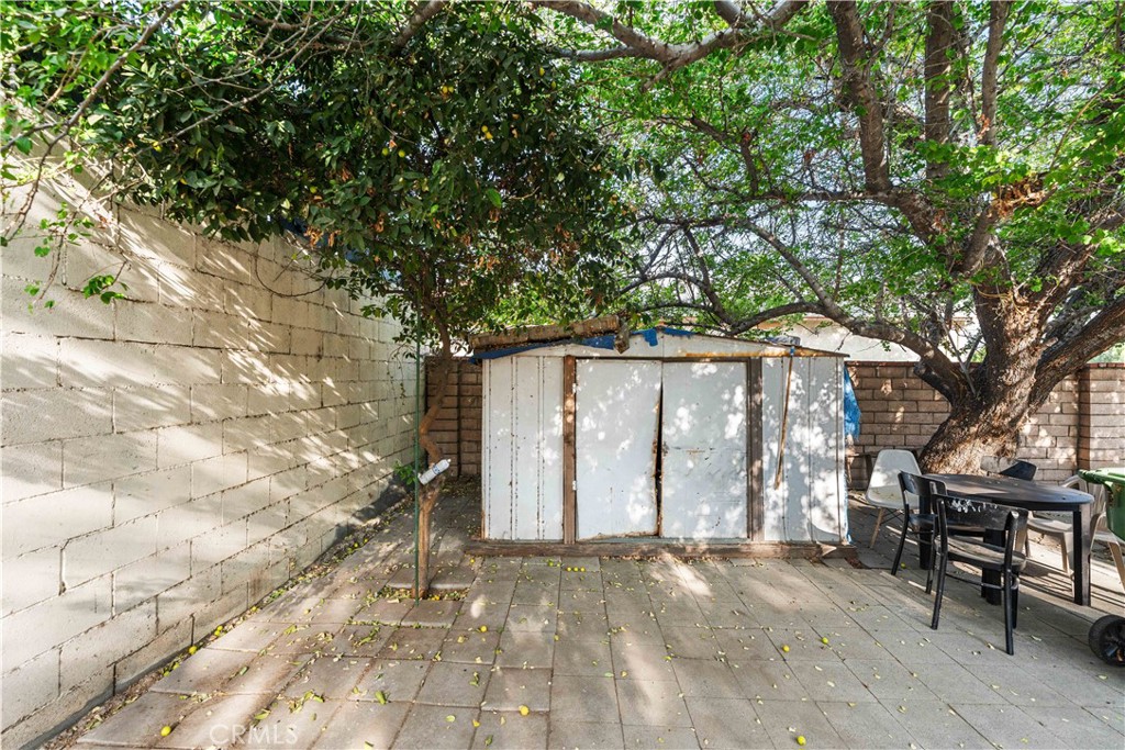 10004 San Fernando Road Pacoima, CA 91331 - Photo 12 of 12 a view of a backyard