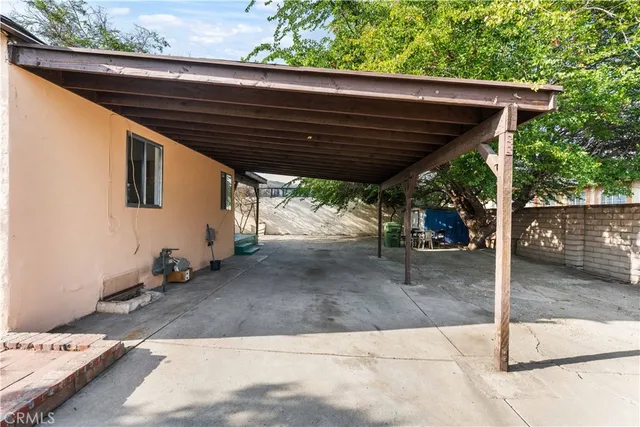 $1,100,000 | 10004 San Fernando Road, Pacoima, CA 91331