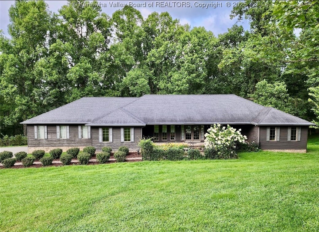 36 Thoroughbred Road Scott Depot, WV 25560 - Photo 1 of 11 Gallery Image 1