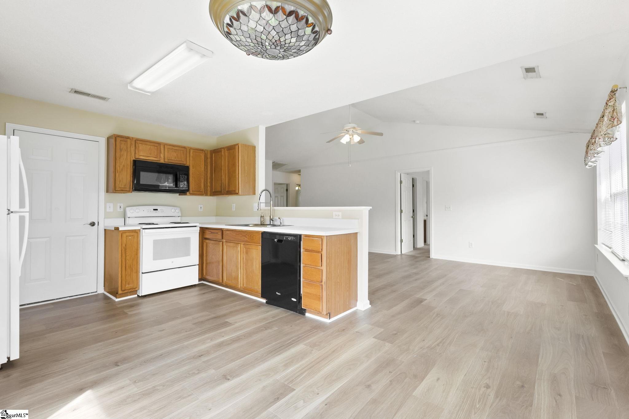 7 3 Coins Court Fountain Inn, SC 29644 - Photo 9 of 41