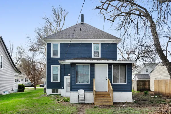$225,000 | 1446 West High Street, Davenport, IA 52804