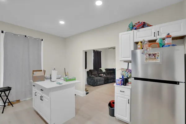 $225,000 | 1446 West High Street, Davenport, IA 52804