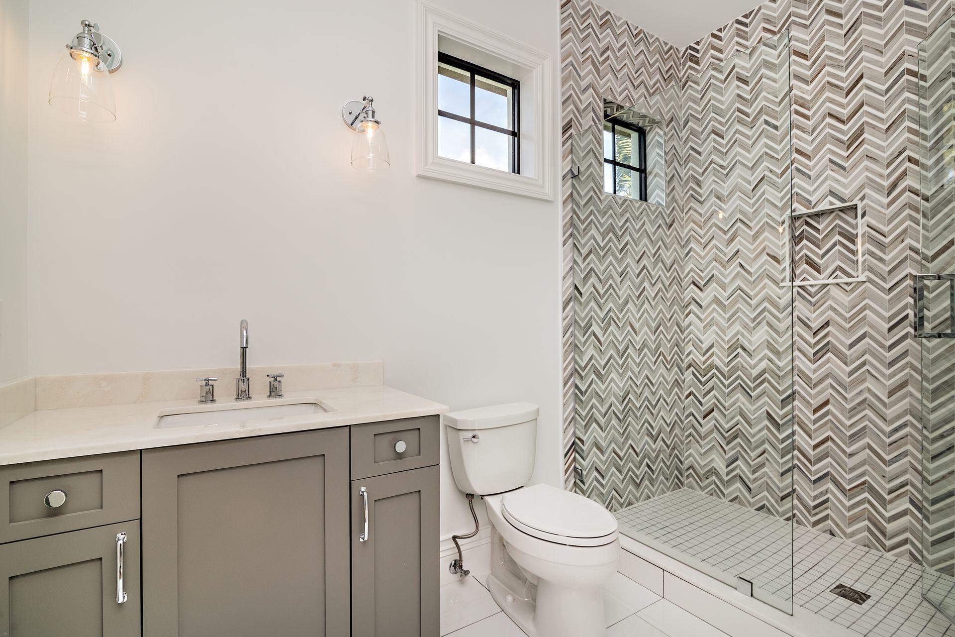332 Potter Road West Palm Beach, FL 33405 - Photo 23 of 42 Bathroom