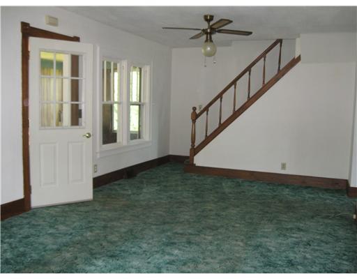 1036 North Stateline Road Hermitage, PA 16148 - Photo 2 of 12 Living Room.
