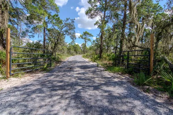 $274,900 | 192 Freedom Drive, Frostproof, FL 33843