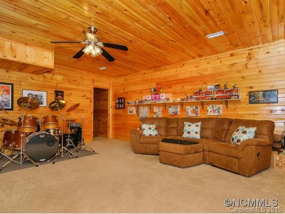 2501 Grassy Knob Road Mill Spring, NC 28756 - Photo 18 of 24 Gallery Image 18