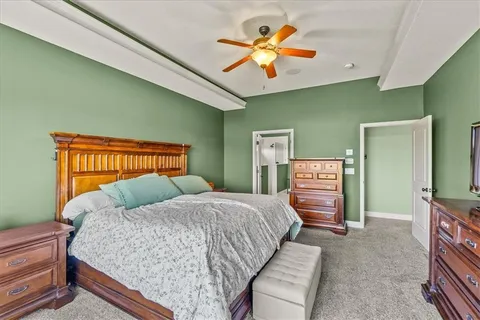 $915,000 | 8070 Green Glades Court, Parkville, MO 64152