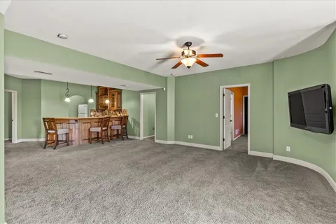 $915,000 | 8070 Green Glades Court, Parkville, MO 64152