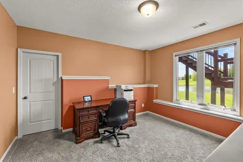 $915,000 | 8070 Green Glades Court, Parkville, MO 64152
