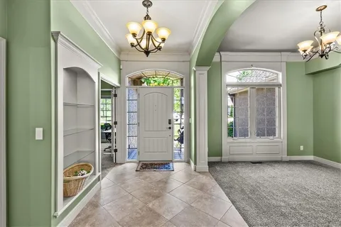 $915,000 | 8070 Green Glades Court, Parkville, MO 64152