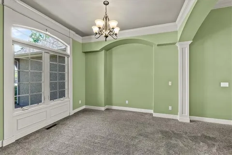 $915,000 | 8070 Green Glades Court, Parkville, MO 64152