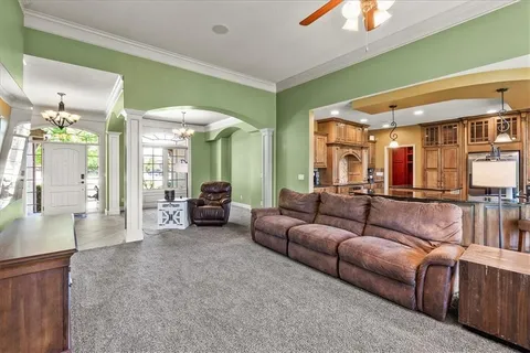 $915,000 | 8070 Green Glades Court, Parkville, MO 64152