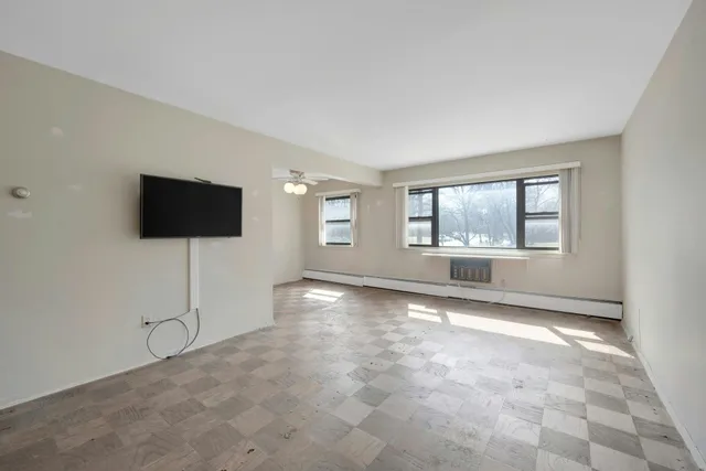 $279,000 | 2261 Palmer Avenue, Unit 2M, New Rochelle, NY 10801