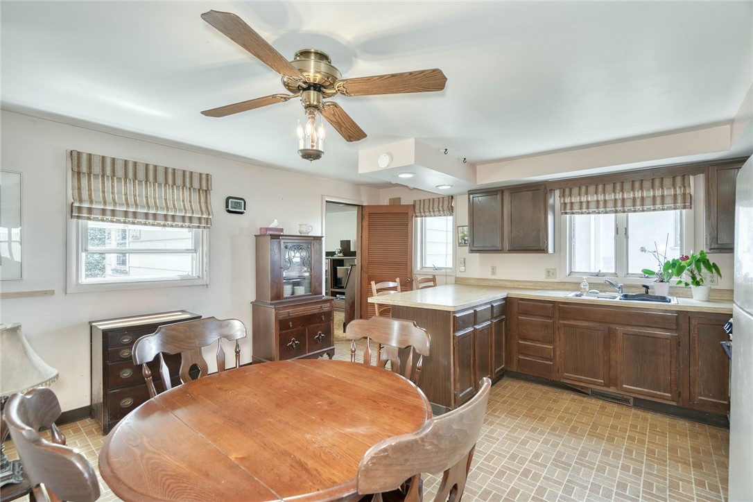 374 Lake Road Webster, NY 14580 - Photo 14 of 44 KITCHEN