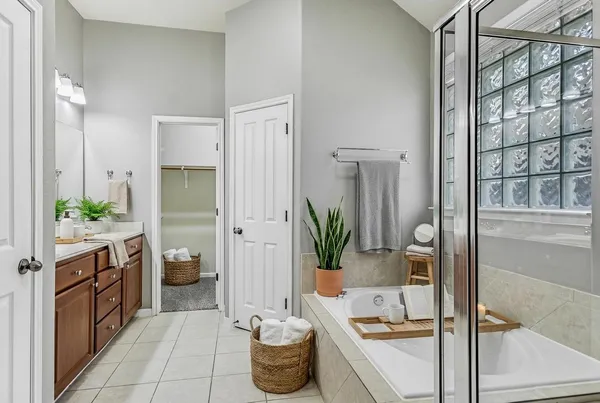 $724,990 | 7416 Brecourt Manor Way, Austin, TX 78739