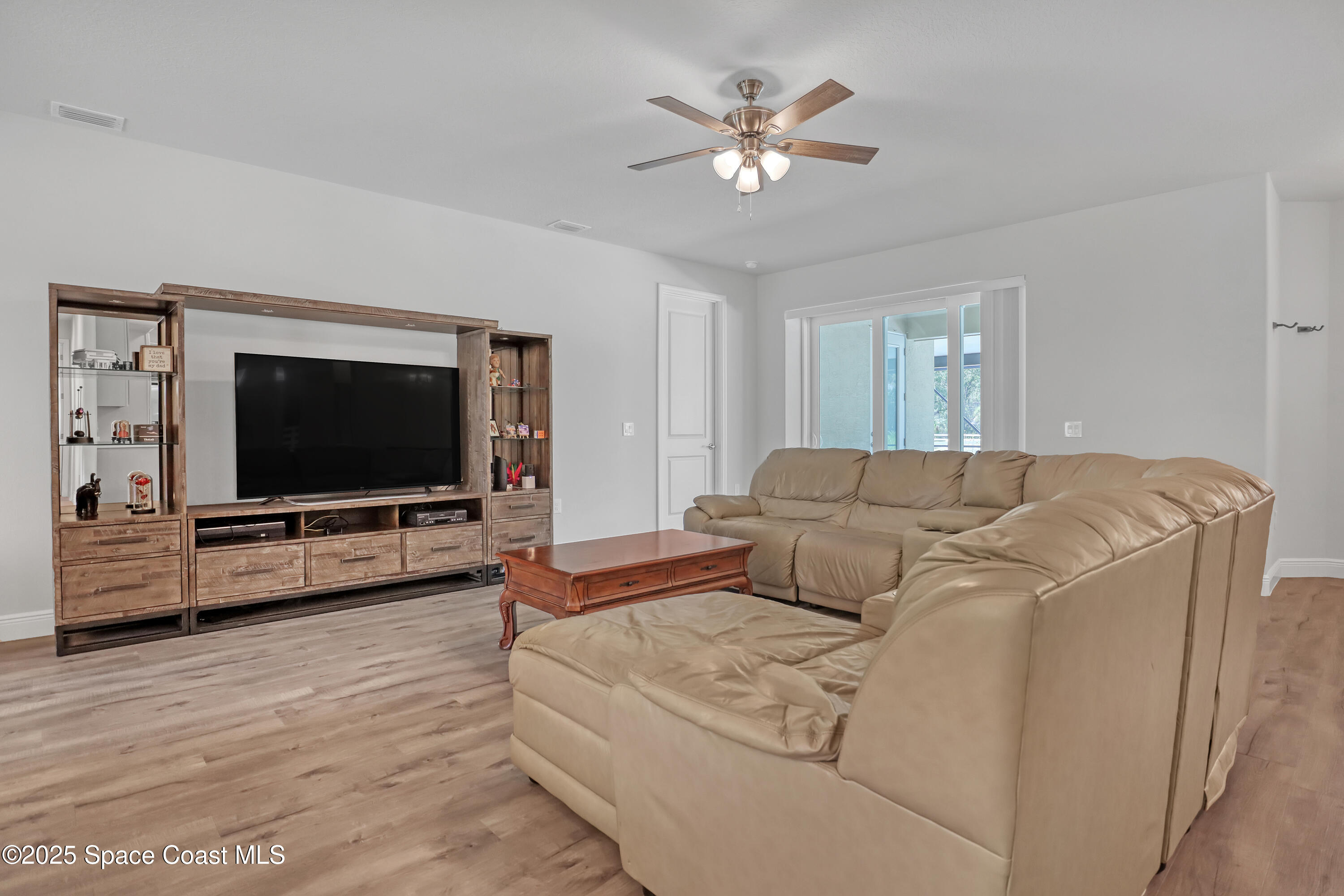 1841 Market Circle Northeast Palm Bay, FL 32905 - Photo 17 of 46 1841 Market (9)