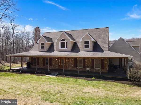$1,385,900 | 120 Benfield Road, Macungie, PA 18062