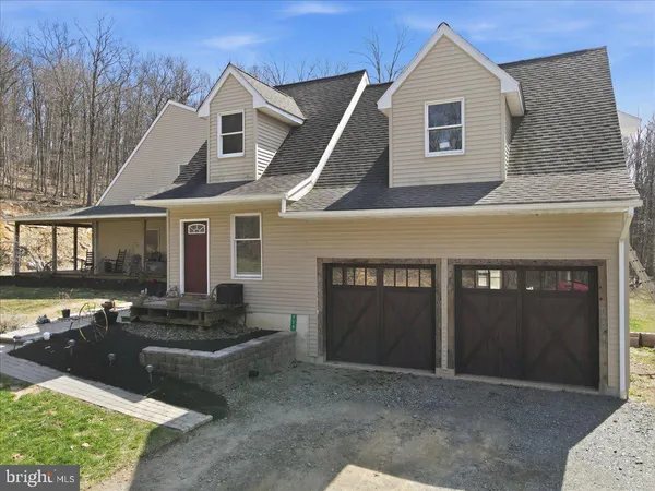 $1,385,900 | 120 Benfield Road, Macungie, PA 18062