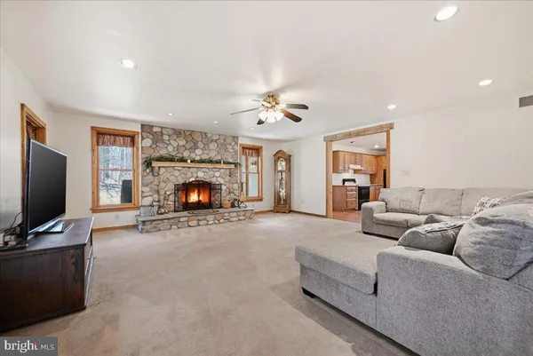 $1,385,900 | 120 Benfield Road, Macungie, PA 18062