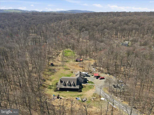 $1,385,900 | 120 Benfield Road, Macungie, PA 18062