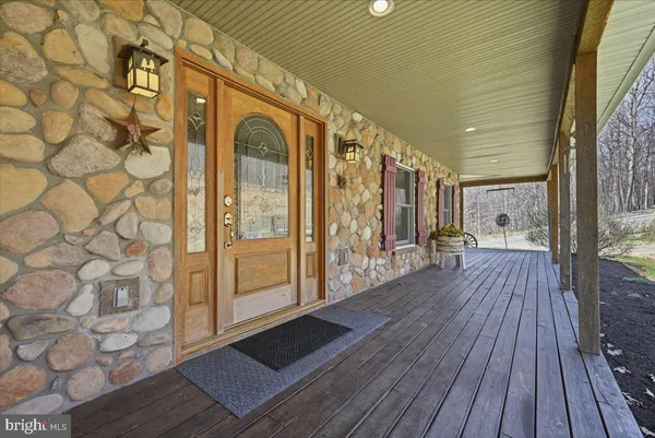 $1,385,900 | 120 Benfield Road, Macungie, PA 18062