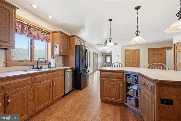 $1,385,900 | 120 Benfield Road, Macungie, PA 18062