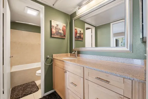 $285,500 | 1552 South Camino Real, Unit 333, Palm Springs, CA 92264