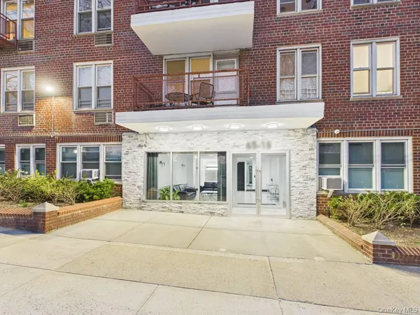 $183,000 | 65-15 Alderton Street, Unit 3F | Rego Park