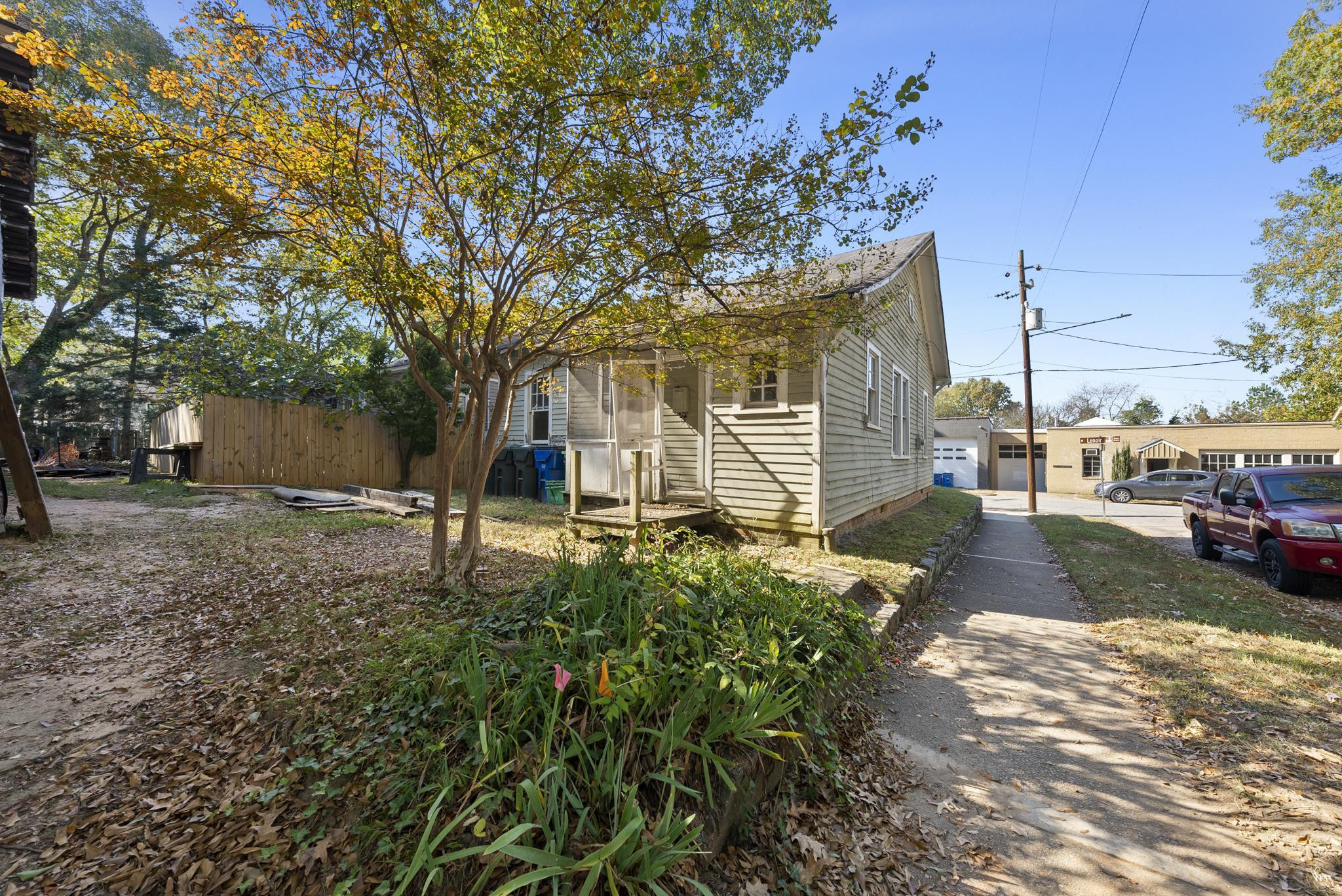 1114 West Lenoir Street Raleigh, NC 27603 - Photo 18 of 19 Photo 18