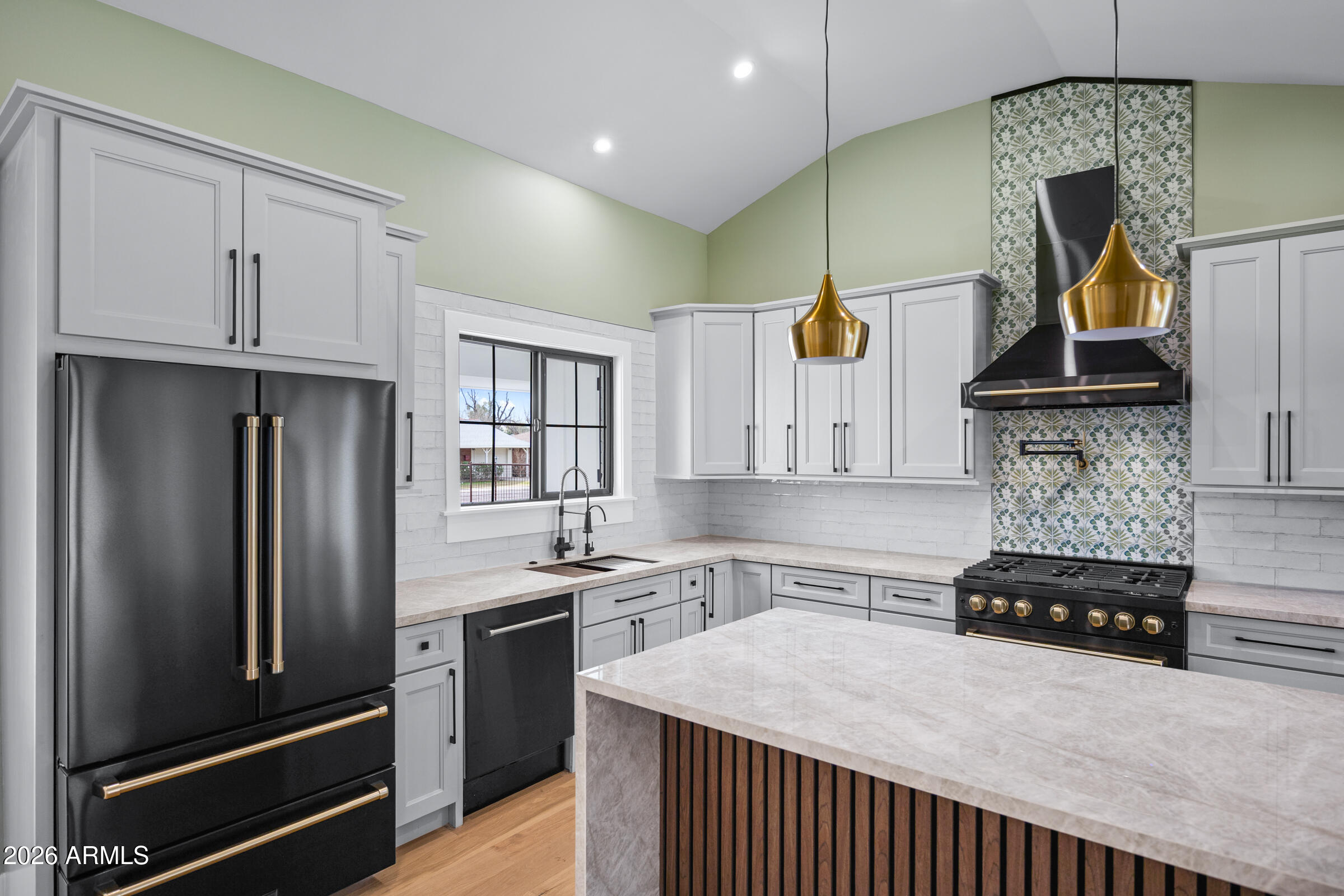 3616 East Fairmount Avenue Phoenix, AZ 85018 - Photo 5 of 58 Kitchen