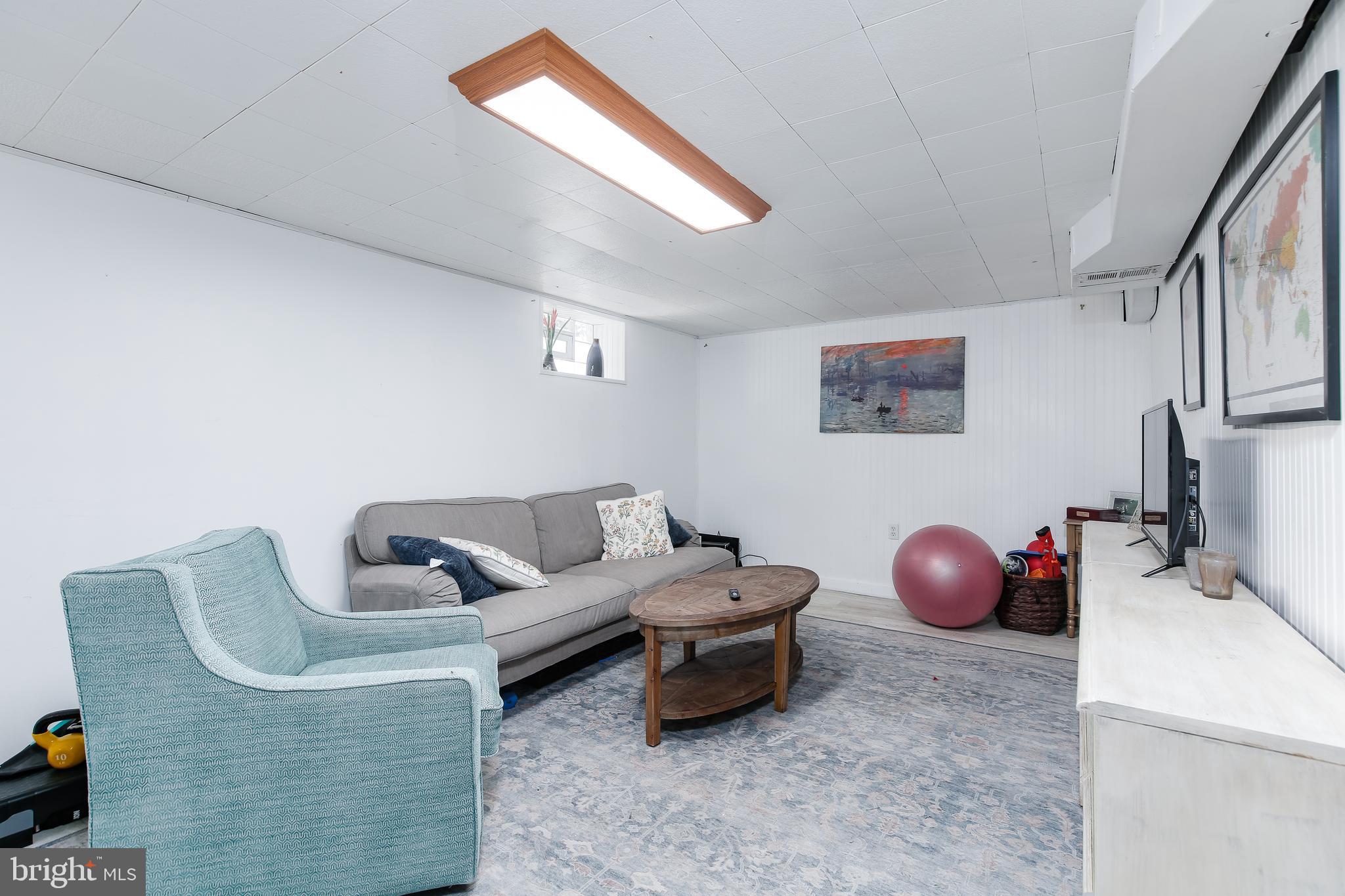 6708 Sherwood Road Baltimore, MD 21239 - Photo 23 of 29
