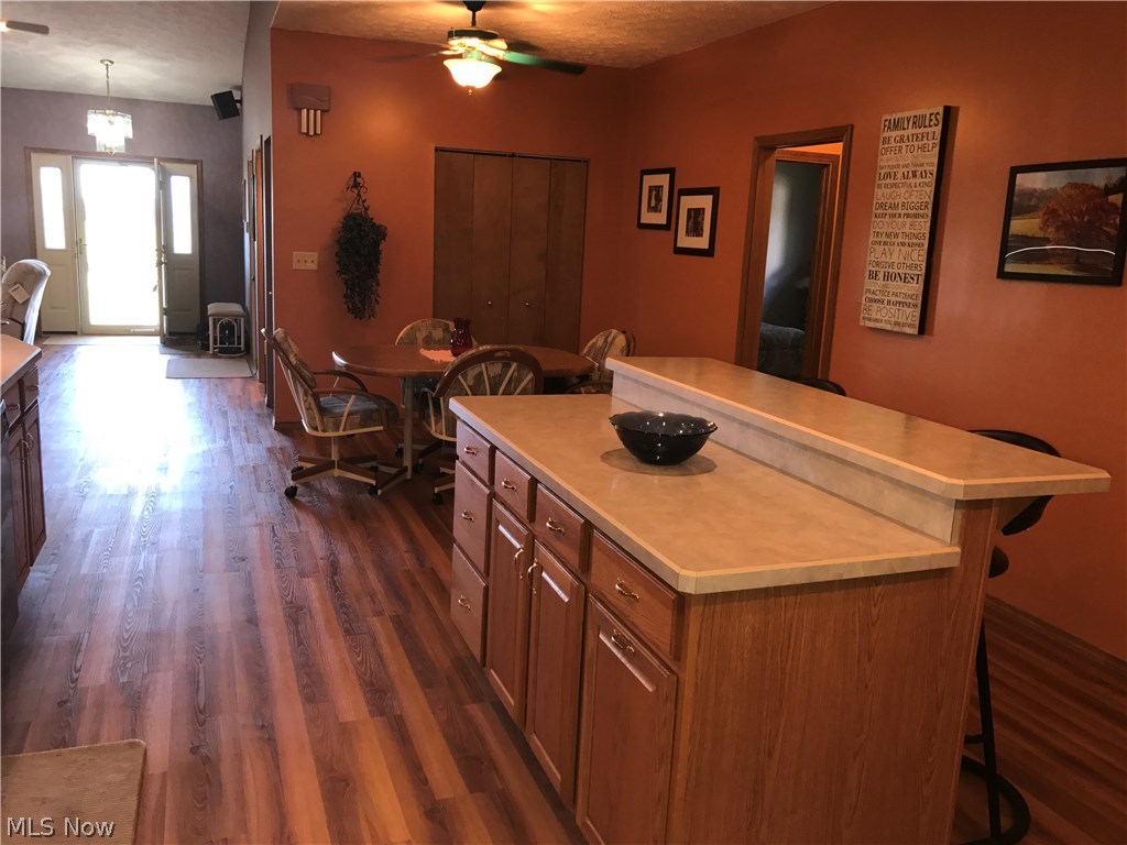 15618 Trinter Road Vermilion, OH 44089 - Photo 17 of 29 Breakfast Bar