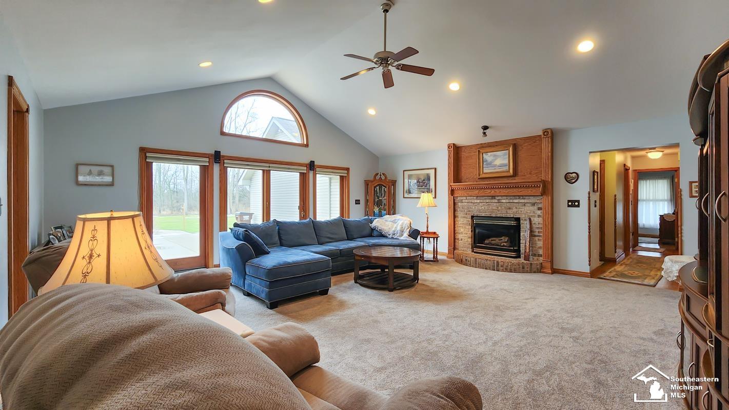 13854 Grafton Road Carleton, MI 48117 - Photo 5 of 28