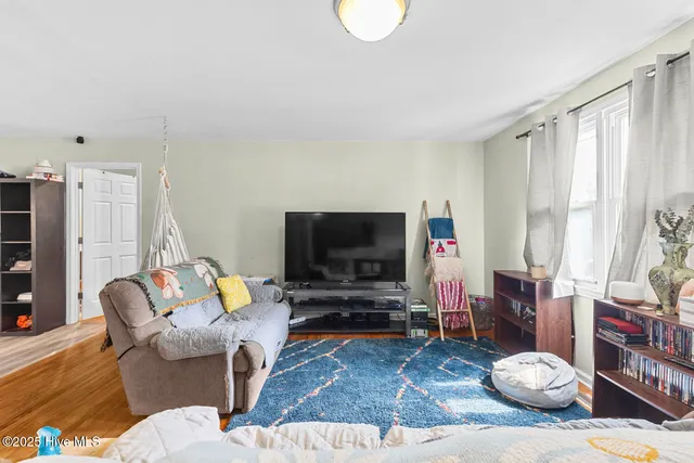 $249,900 | 608 Henderson Drive, Jacksonville, NC 28540